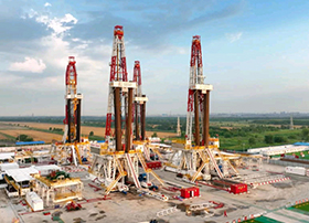 国内高 - 末端石油设备增加了另一个切割 - 边缘工具：旋转格式式系统到达国际领先水平